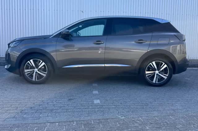 Peugeot 3008 (2023) thumbnail 2