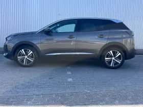 Peugeot 3008 (2023) thumbnail 2