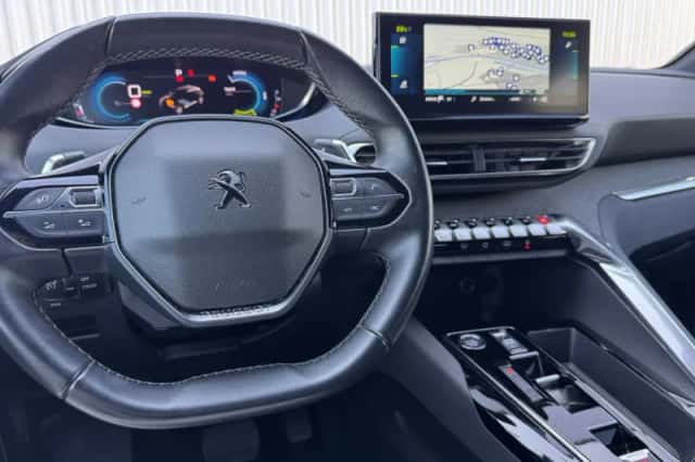 Peugeot 3008 (2023) thumbnail 11