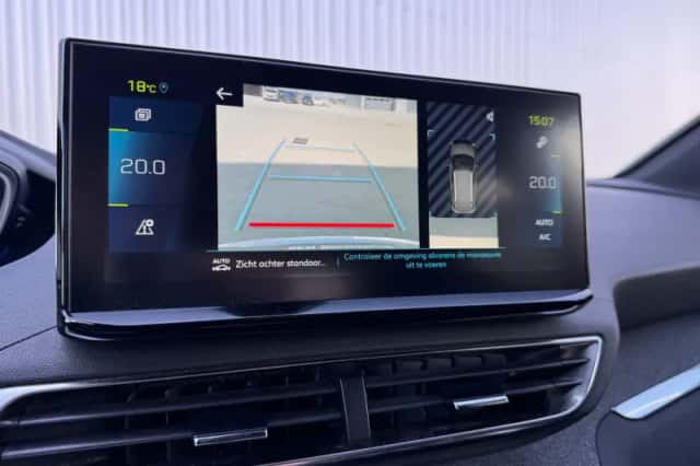 Peugeot 3008 (2023) thumbnail 18