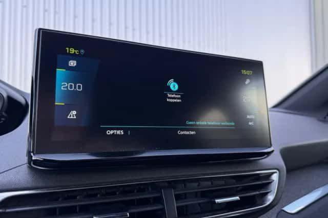 Peugeot 3008 (2023) thumbnail 20