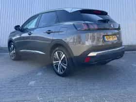 Peugeot 3008 (2023) thumbnail 3