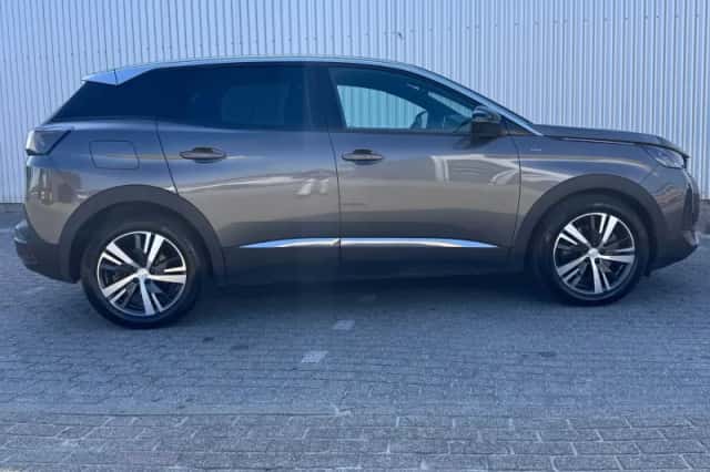 Peugeot 3008 (2023) thumbnail 6