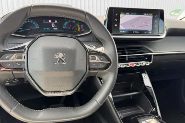 Peugeot e-208 (2022) thumbnail 12