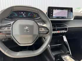 Peugeot e-208 (2022) thumbnail 12