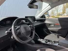 Peugeot e-208 (2022) thumbnail 9