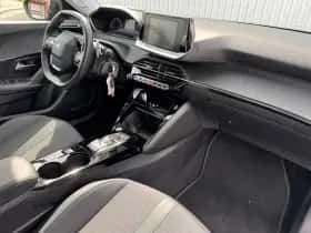 Peugeot 2008 (2022) thumbnail 13
