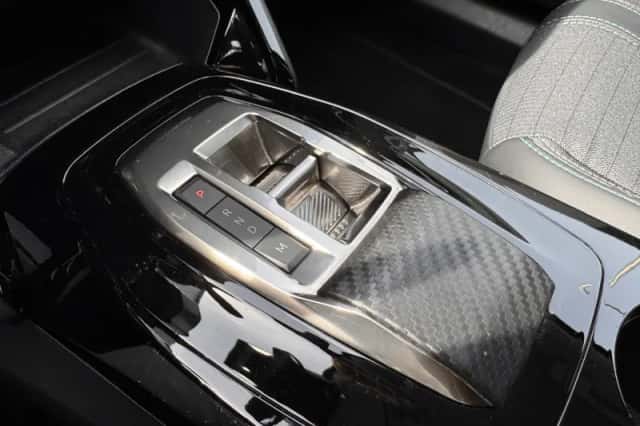 Peugeot 2008 (2022) thumbnail 19