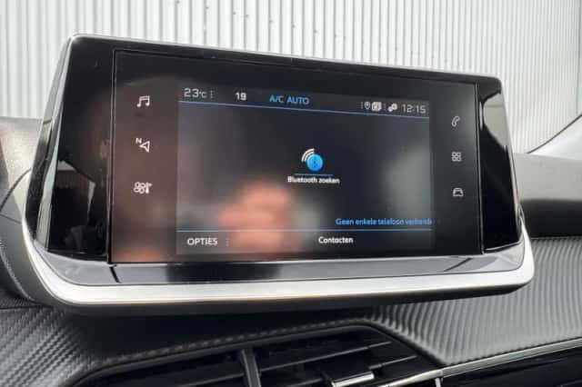 Peugeot 2008 (2022) thumbnail 22