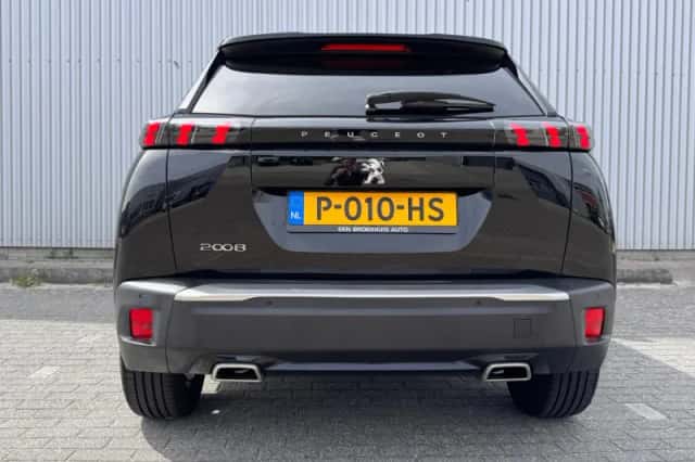 Peugeot 2008 (2022) thumbnail 4