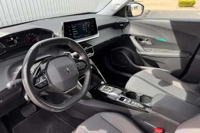 Peugeot 2008 (2022) thumbnail 9