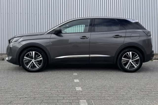 Peugeot 3008 (2023) thumbnail 2