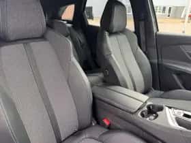 Peugeot 3008 (2023) thumbnail 12