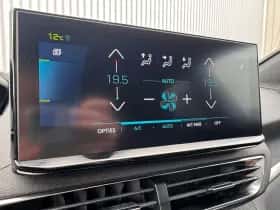 Peugeot 3008 (2023) thumbnail 24