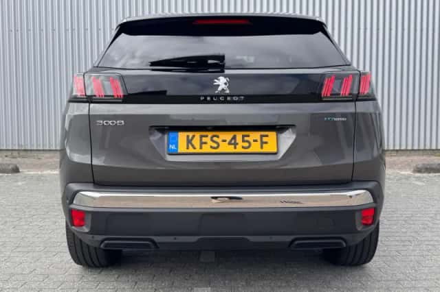 Peugeot 3008 (2023) thumbnail 4
