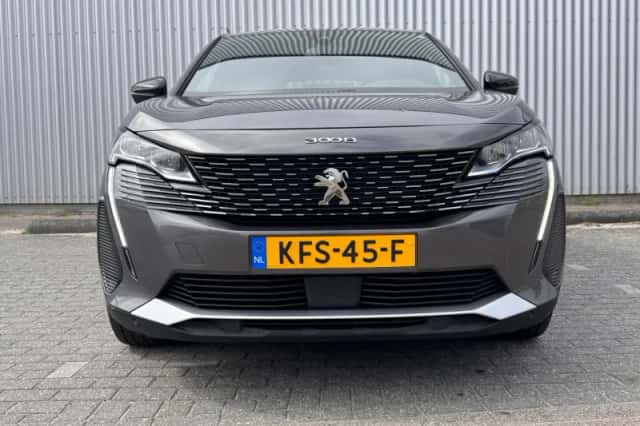 Peugeot 3008 (2023) thumbnail 8