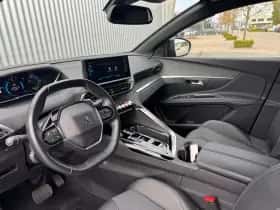 Peugeot 3008 (2023) thumbnail 9