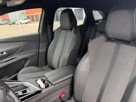 Peugeot 3008 (2023) thumbnail 10