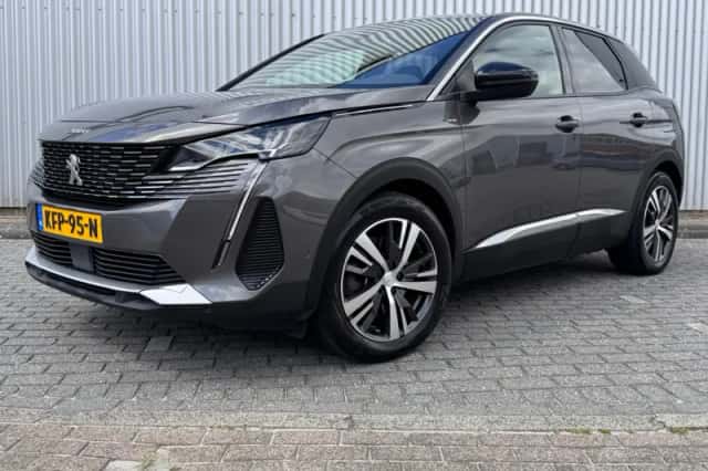 Peugeot 3008 (2023) thumbnail 1