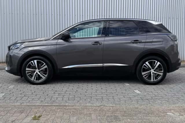 Peugeot 3008 (2023) thumbnail 2