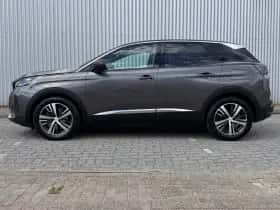 Peugeot 3008 (2023) thumbnail 2