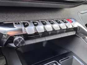 Peugeot 3008 (2023) thumbnail 20