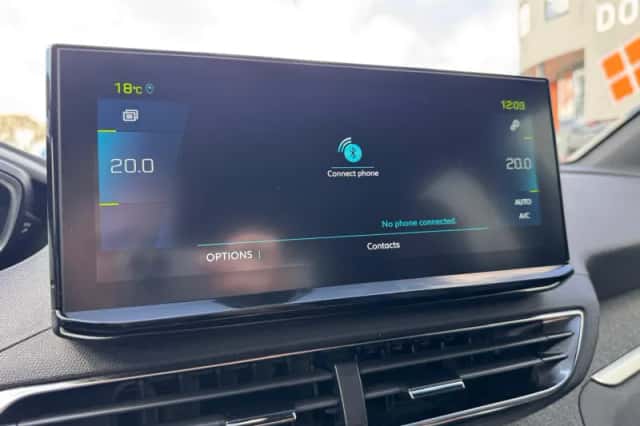 Peugeot 3008 (2023) thumbnail 23