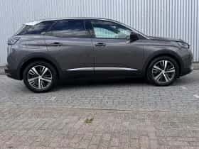 Peugeot 3008 (2023) thumbnail 6