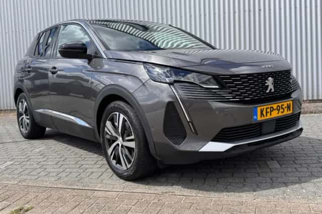 Peugeot 3008 (2023) thumbnail 7