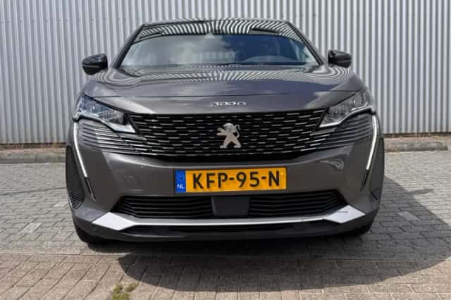 Peugeot 3008 (2023) thumbnail 8