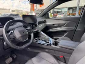 Peugeot 3008 (2023) thumbnail 9