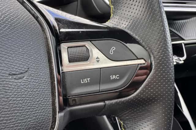 Peugeot 208 (2021) thumbnail 10