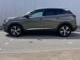 Peugeot 3008 (2018) thumbnail 2