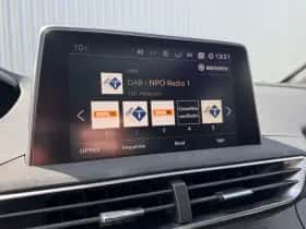 Peugeot 3008 (2018) thumbnail 22