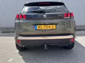Peugeot 3008 (2018) thumbnail 4