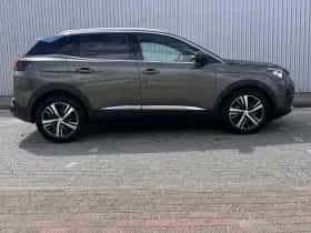 Peugeot 3008 (2018) thumbnail 6