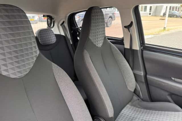 Peugeot 108 (2022) thumbnail 11