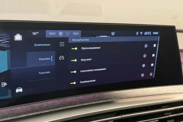 Peugeot 5008 (2024) thumbnail 16