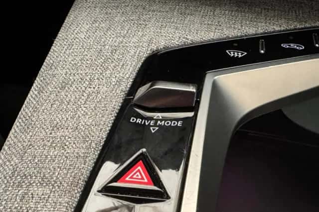 Peugeot 5008 (2024) thumbnail 19
