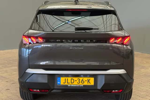 Peugeot 5008 (2024) thumbnail 24
