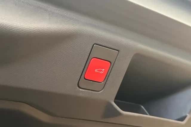 Peugeot 5008 (2024) thumbnail 29