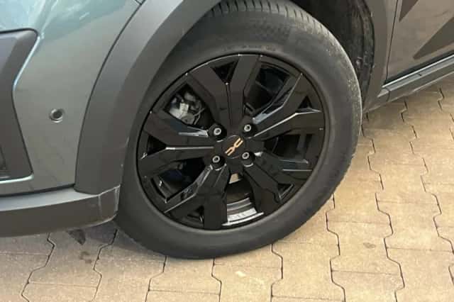 Dacia Jogger (2023) thumbnail 5