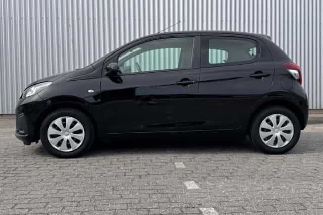 Peugeot 108 (2022) thumbnail 2
