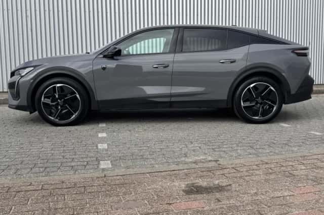 Peugeot 408 (2025) thumbnail 2