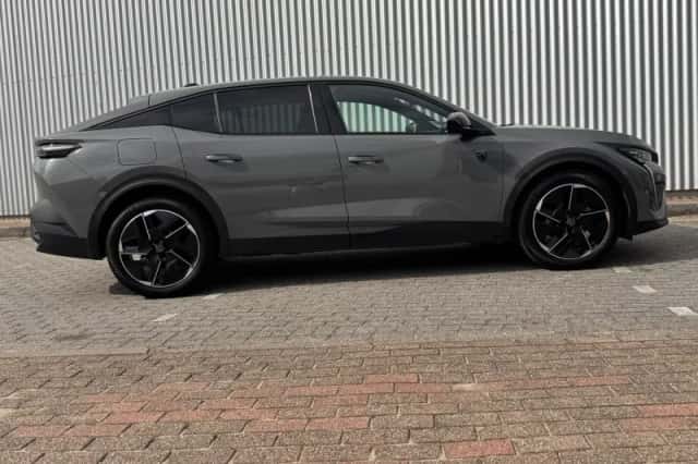 Peugeot 408 (2025) thumbnail 6
