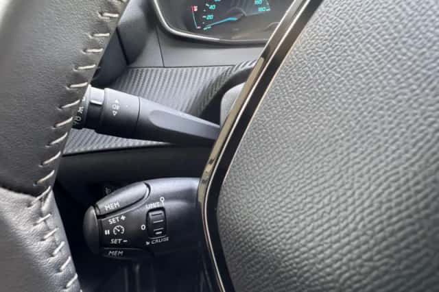 Peugeot e-208 (2023) thumbnail 25