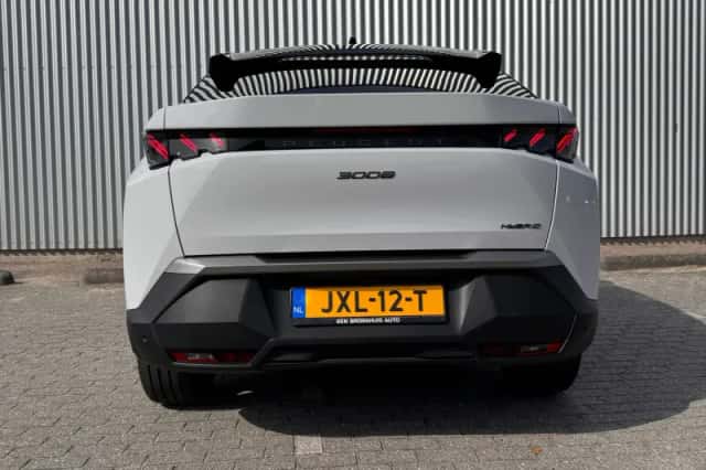 Peugeot 3008 (2025) thumbnail 4