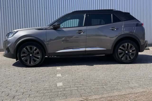 Peugeot 2008 (2022) thumbnail 2