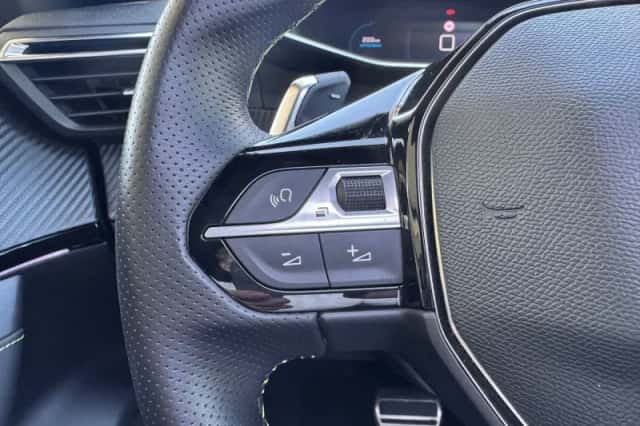 Peugeot 2008 (2022) thumbnail 17