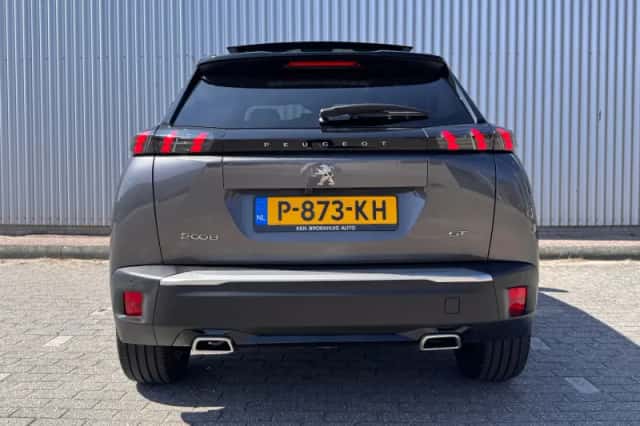Peugeot 2008 (2022) thumbnail 4